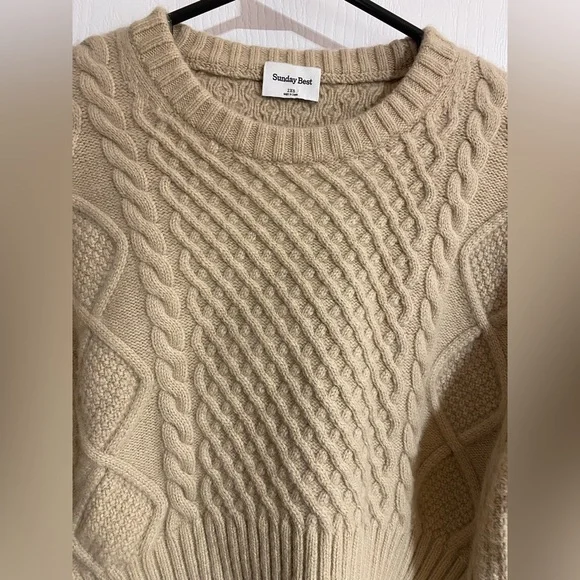 Aritzia Sunday Best Peggy Cropped Merino Wool Cable Knit Cream Sweater 2XS - Picture 8 of 14